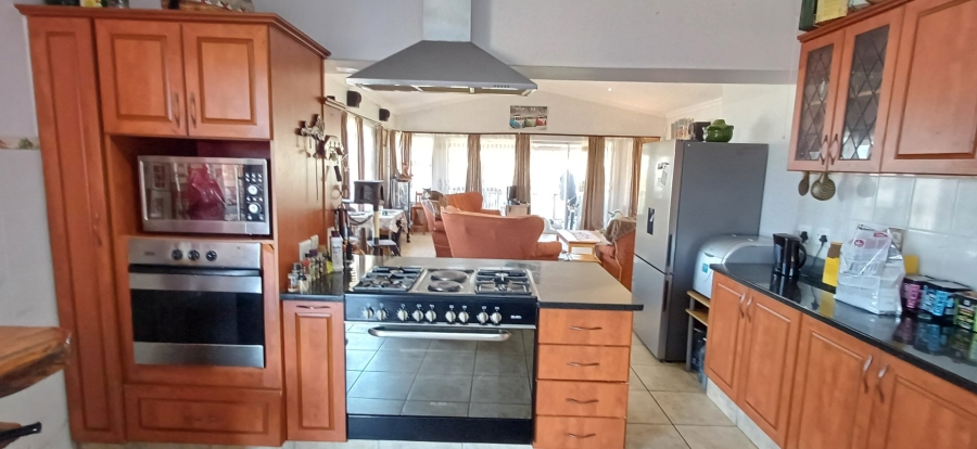 3 Bedroom Property for Sale in Dana Bay Western Cape